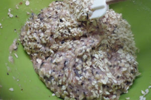Fruity oat balls dog treats - step 2 , mix the fruit puree and the oats